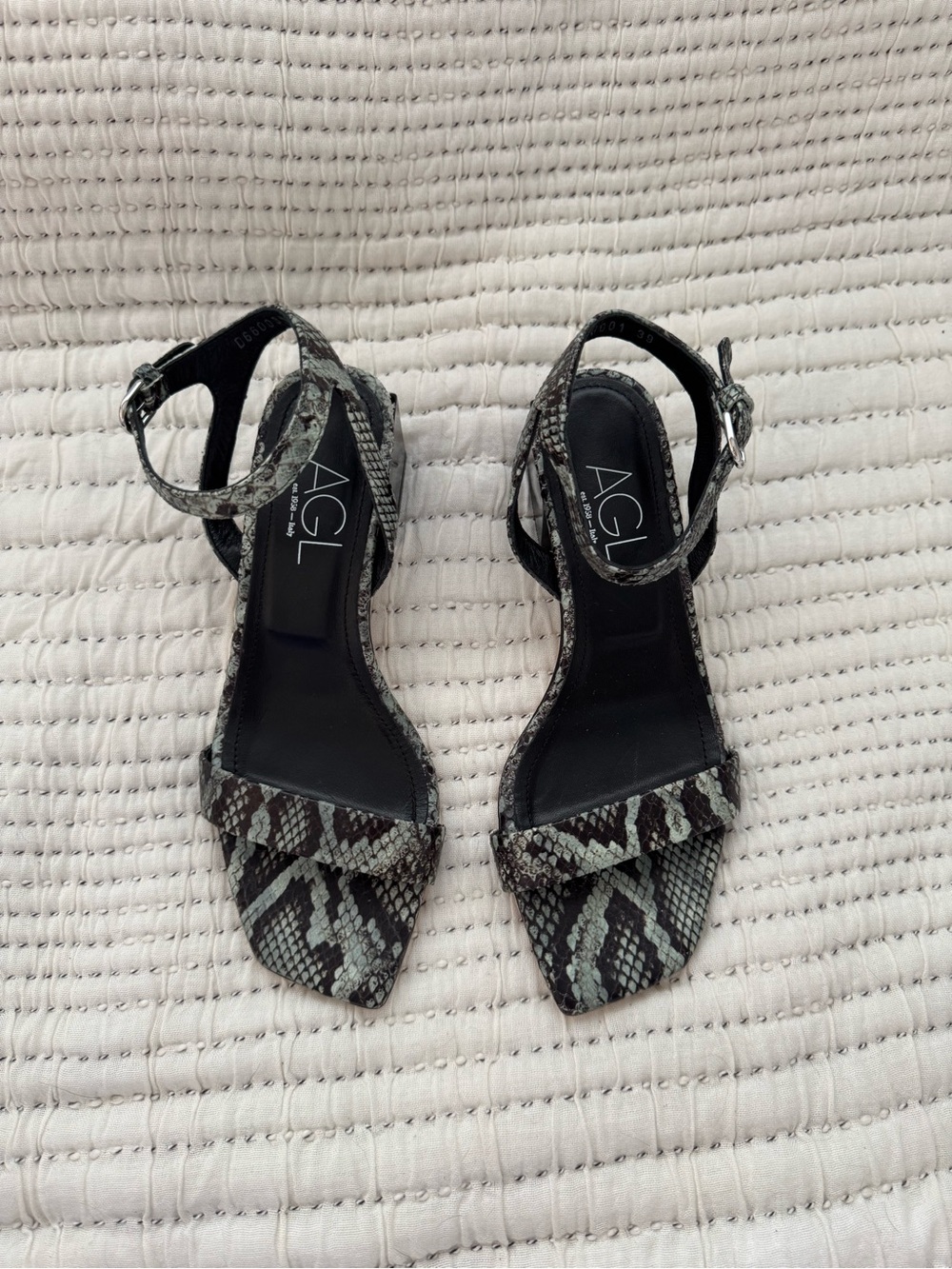 PRICED TO SELL!   AGL Snake Print Leather Block Heel Sandals EU 39 US 9